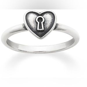 James Avery Retired Heart Lock Ring (size 7)